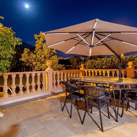 Townhouse Jardines 47 3 Or 4 Bedrooms *