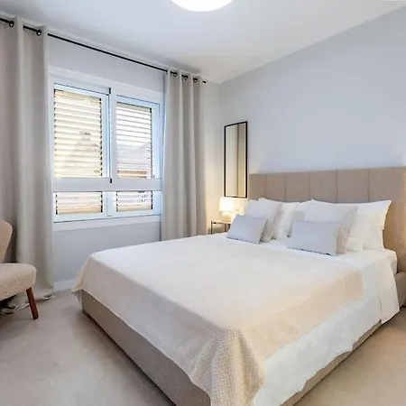 Townhouse Jardines 47 3 Or 4 Bedrooms Villa