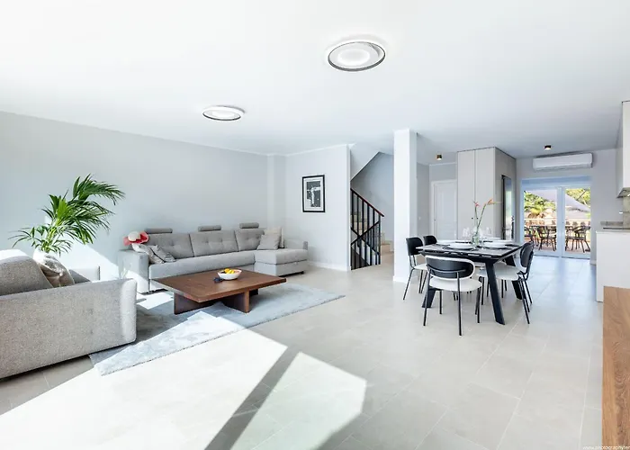 Townhouse Jardines 47 3 Or 4 Bedrooms فيلة *